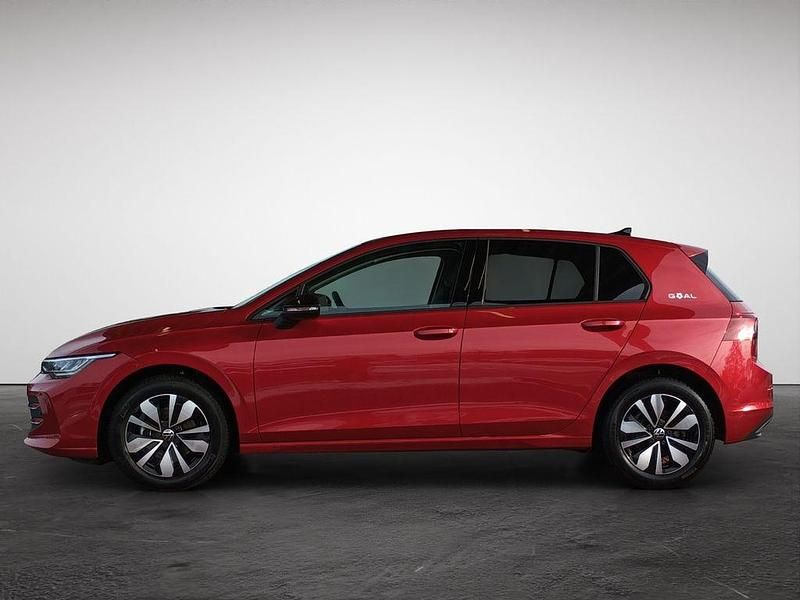Gebraucht VW Golf VIII Goal 116 PS (85 kW) 2025 Rot Limousine
