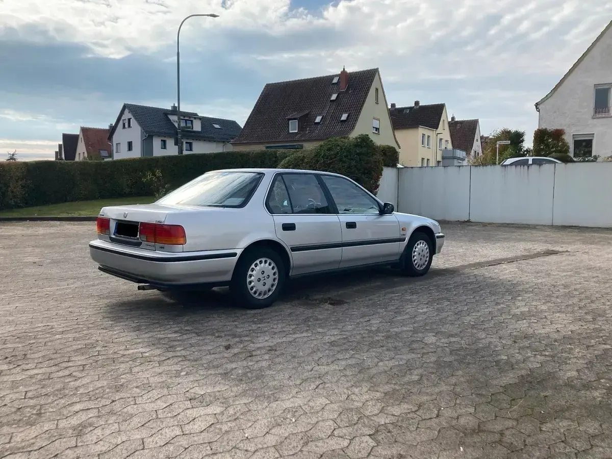 Gebraucht Honda Accord 110 PS (80 kW) 1992 Silber Limousine