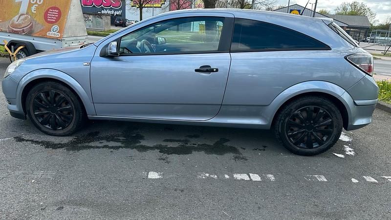 Gebraucht Opel Astra GTC 90 PS (66 kW) 2009 Grau Coupé