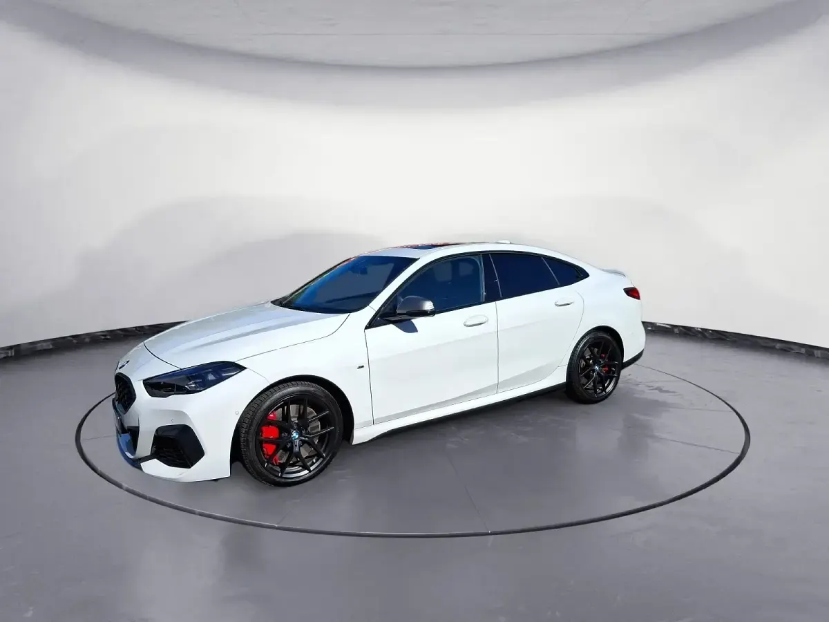 Gebraucht BMW M235 M Sport 306 PS (225 kW) 2025 Weiß Coupé