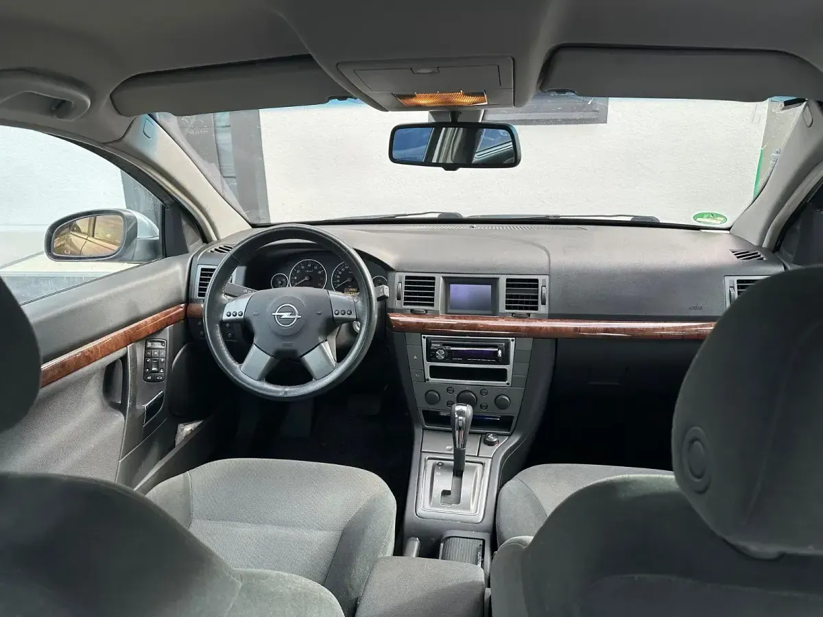 Gebraucht Opel Vectra 155 PS (114 kW) 2005 Silber Limousine