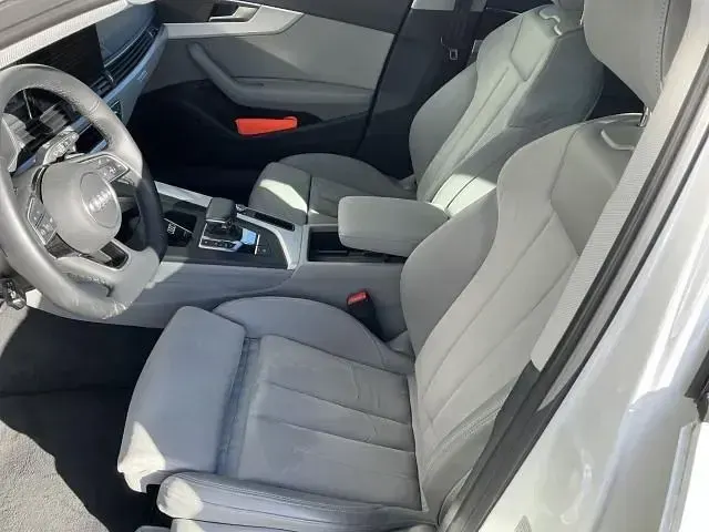 Gebraucht Audi A4 Sport 204 PS (150 kW) 2023 Weiß Kombi