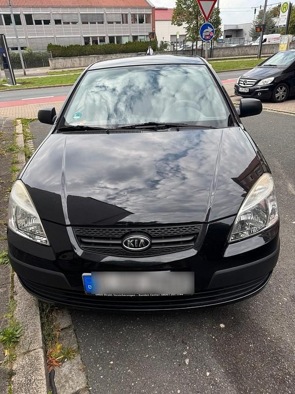 Violet Gebraucht 2009 Kia Rio 2 Kleinwagen | 2.000 € - Bild 1/4