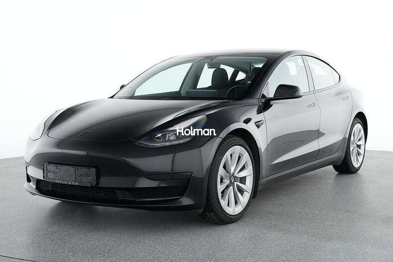 Schwarz Gebraucht 2022 Tesla Model 3 Standard Range Limousine | 25.703 € (Fairer Preis) - Bild 1/4