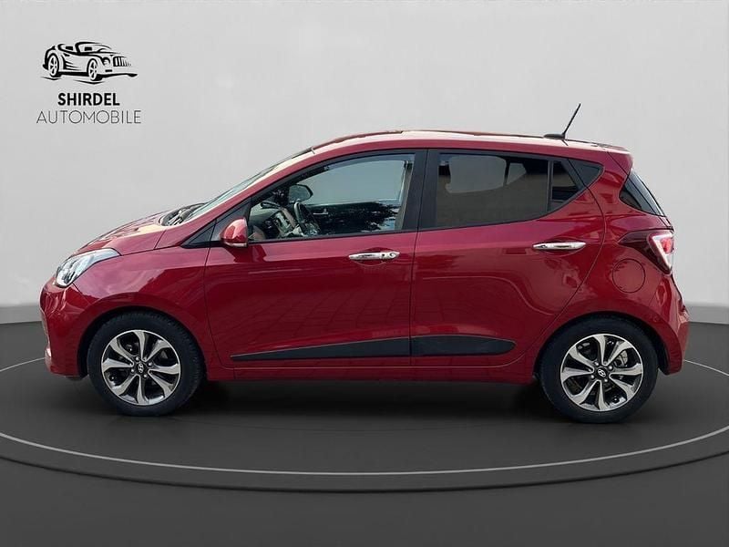 Gebraucht Hyundai i10 Style 87 PS (63 kW) 2017 Rot Kleinwagen