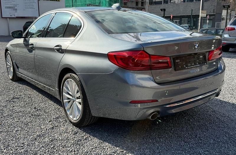 Gebraucht BMW 530 Luxury Line 252 PS (185 kW) 2018 Blau Limousine