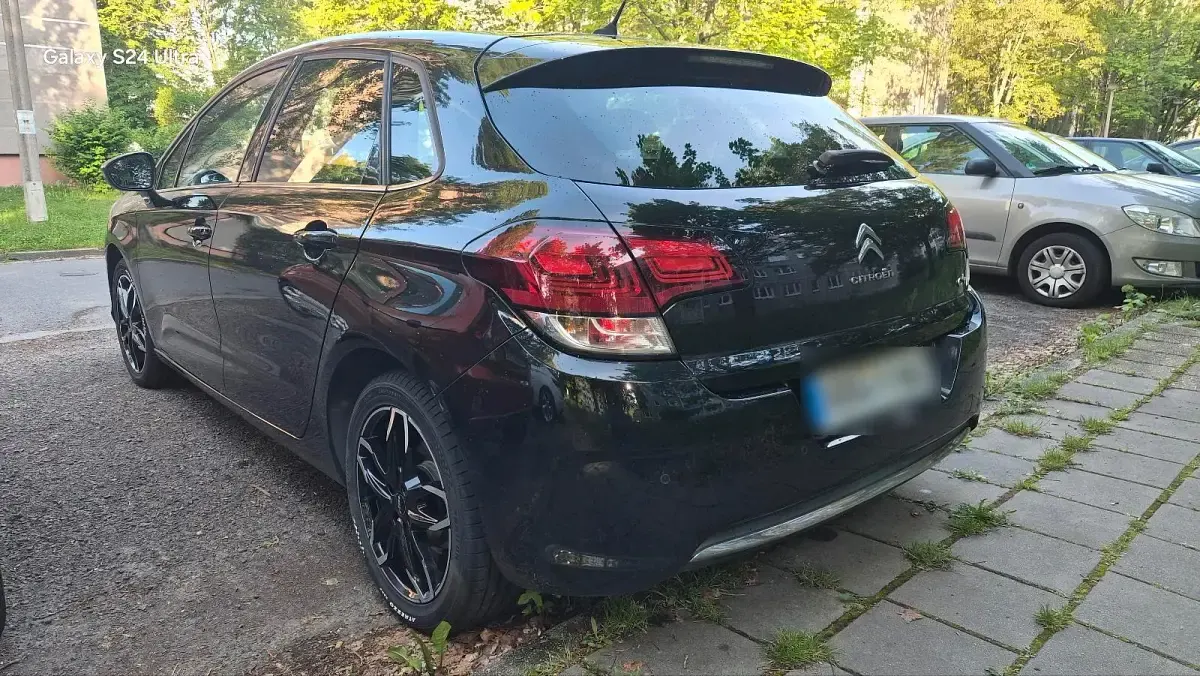 Gebraucht Citroën C4 131 PS (96 kW) 2015 Schwarz Kleinwagen