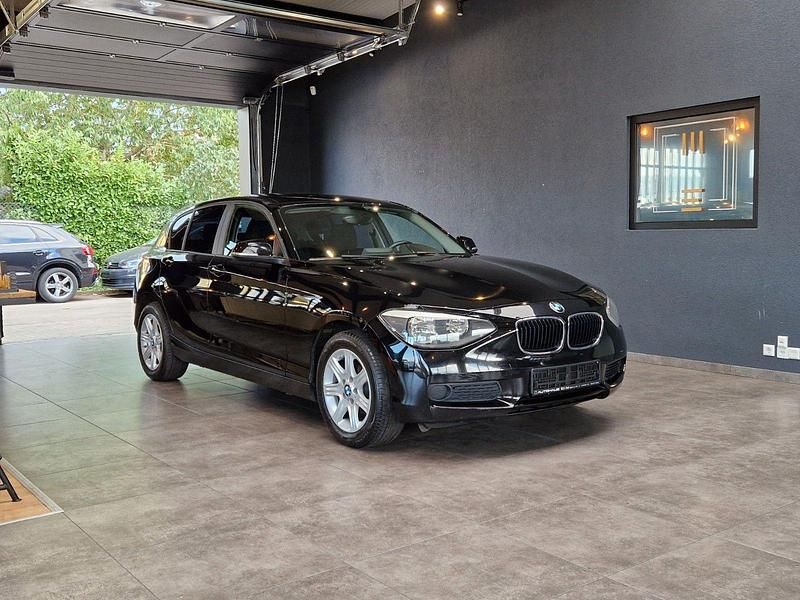Gebraucht BMW 116 Advantage 136 PS (100 kW) 2015 Schwarz Kleinwagen