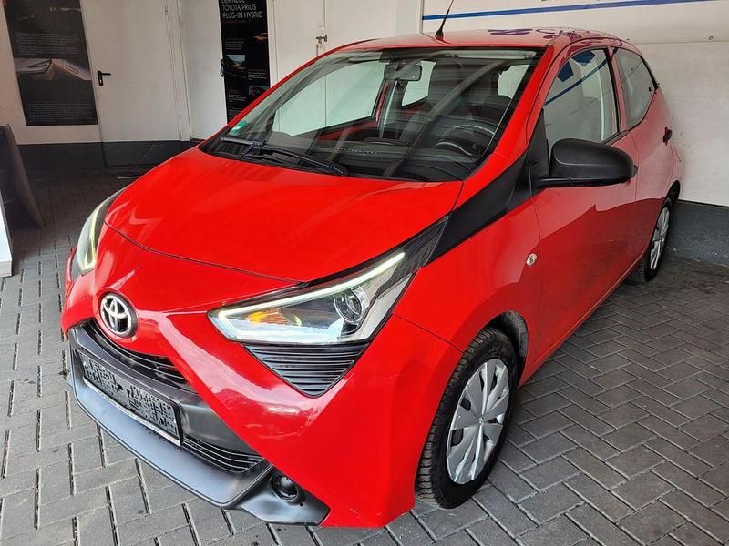 Gebraucht Toyota Aygo 72 PS (52 kW) 2021 Rot Kleinwagen