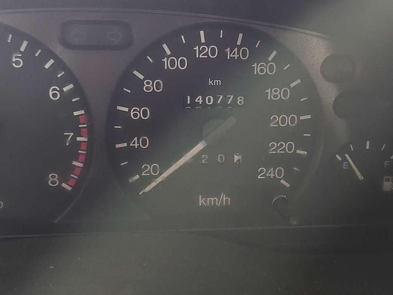 Gebraucht Ford Mondeo 116 PS (85 kW) 1999 Grün Kombi