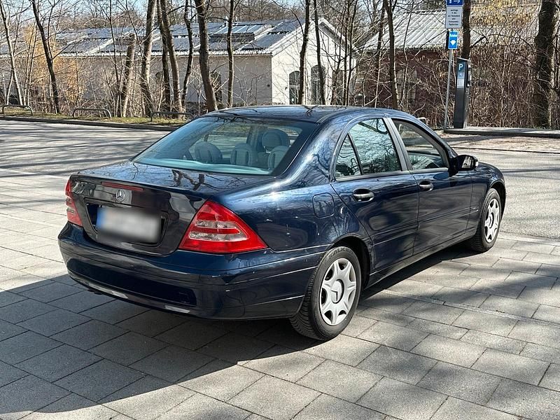 Gebraucht Mercedes C200 2003 Blau Limousine