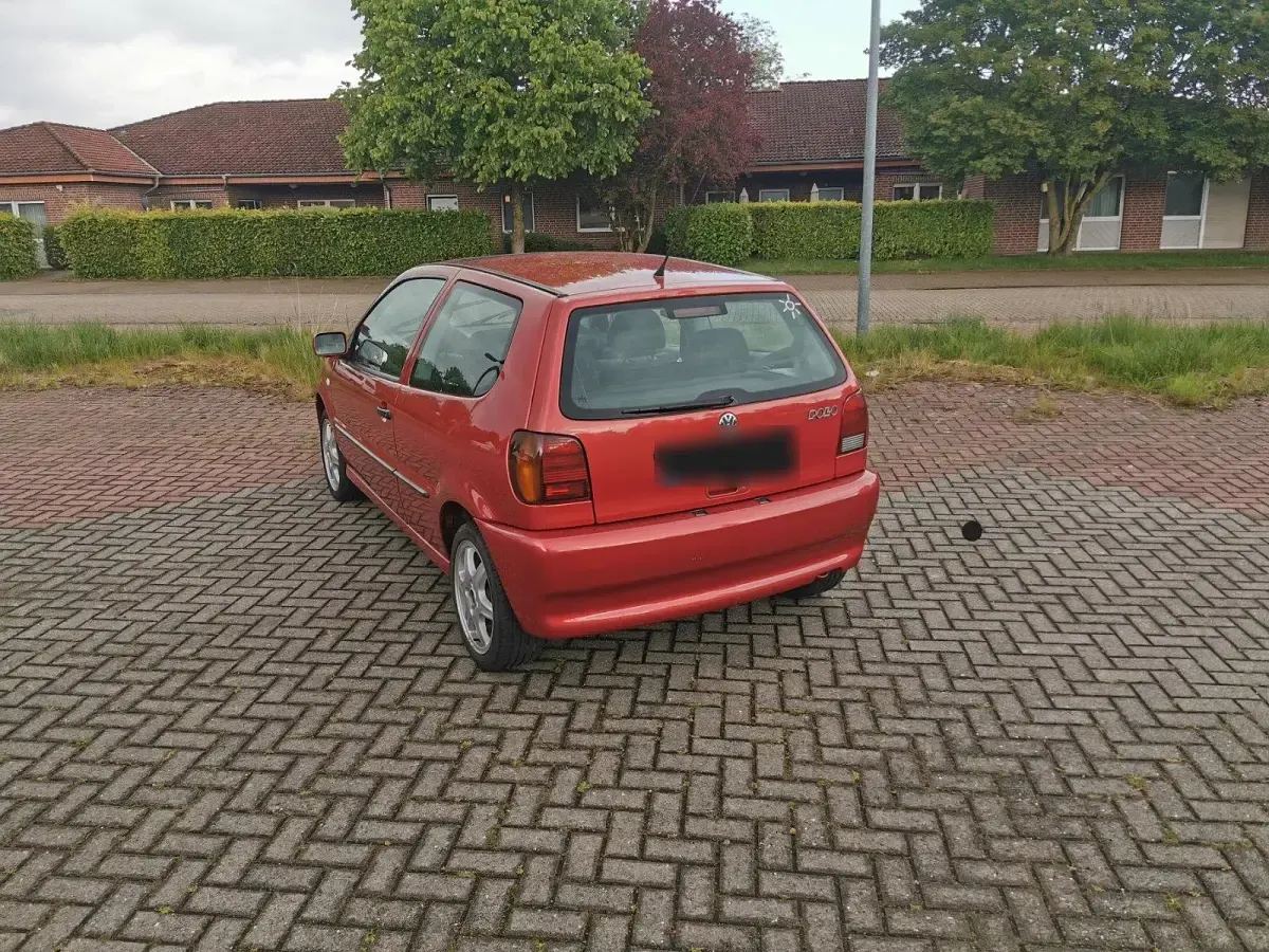 Gebraucht VW Polo 50 PS (36 kW) 1997 Rot Kleinwagen