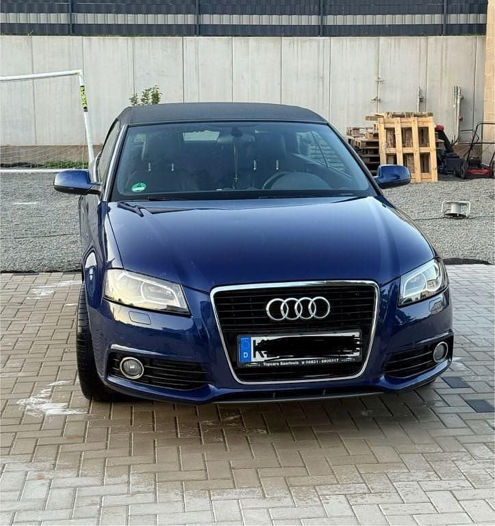 Blau Gebraucht 2013 Audi A3 Cabriolet Ambiente Cabrio | 11.900 € (Etwas zu teuer) - Bild 1/4