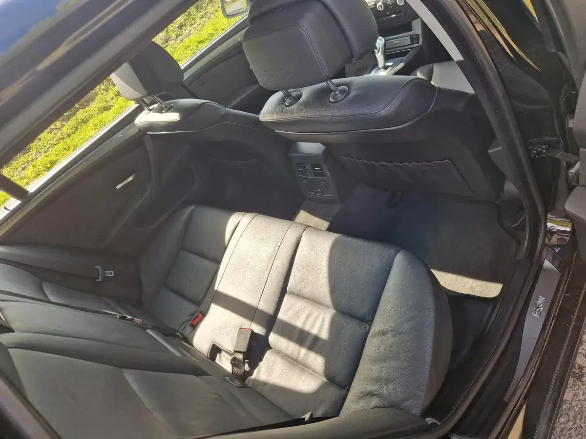 Second-hand BMW 525 197 CP (144 kW) 2009 Negru Break