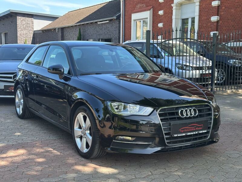 Schwarz Gebraucht 2013 Audi A3 Ambition Limousine | 9.499 € (Fairer Preis) - Bild 1/4