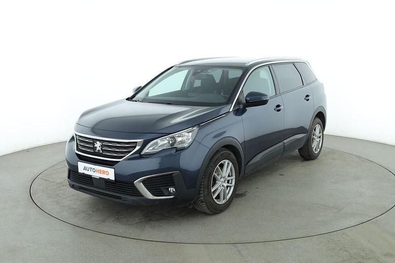 Gebraucht Peugeot 5008 Active 131 PS (96 kW) 2018 Blau SUV