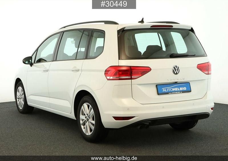 Gebraucht VW Touran Comfortline 150 PS (110 kW) 2022 Weiß Van / Kleinbus