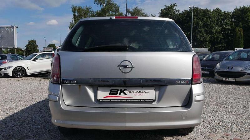 Gebraucht Opel Astra 150 PS (110 kW) 2008 Silber Kombi