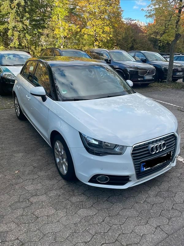 Gebraucht Audi A1 Sportback Ambition 105 PS (77 kW) 2014 Weiß Kleinwagen
