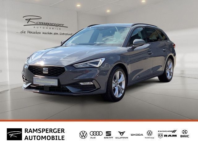 Grau (graphene grau) Gebraucht 2024 Seat Leon FR Kombi | 33.440 € (Teuer) - Bild 1/4