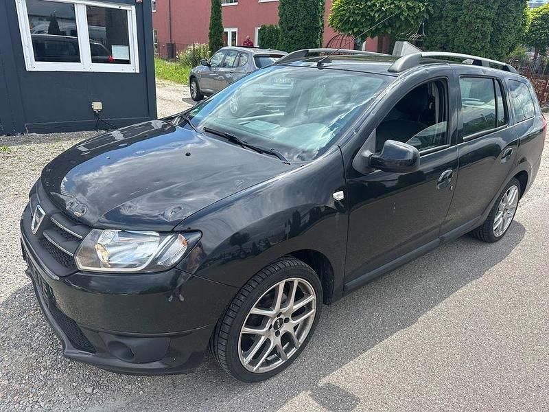 Schwarz Gebraucht 2015 Dacia Logan Limousine | 3.100 € (Fairer Preis) - Bild 1/4