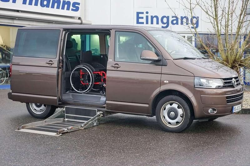 Braun Gebraucht 2014 VW T5 Cup Van | 34.500 € - Bild 1/4