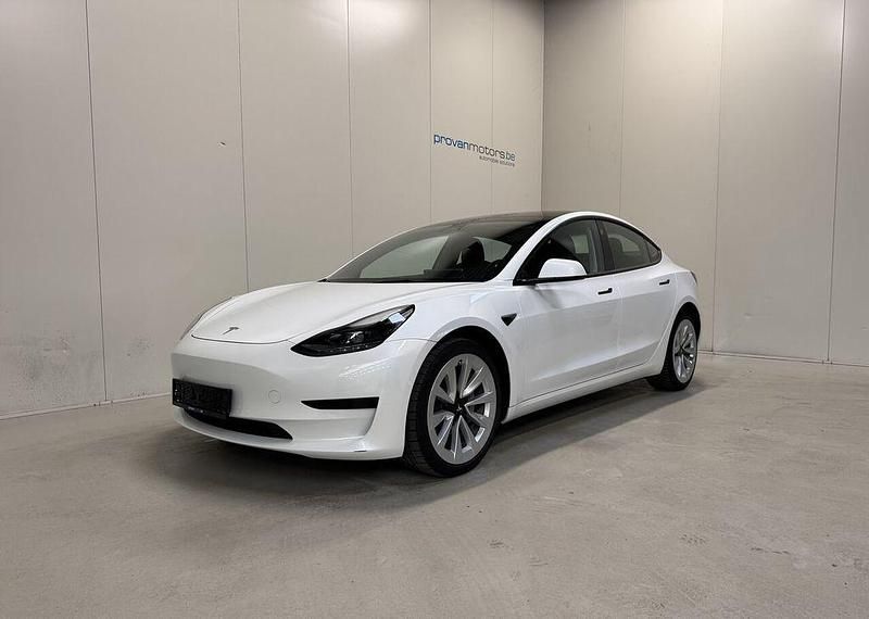 Gebraucht Tesla Model 3 Standard Range 208 kW (283 PS) 2022 Weiß Limousine