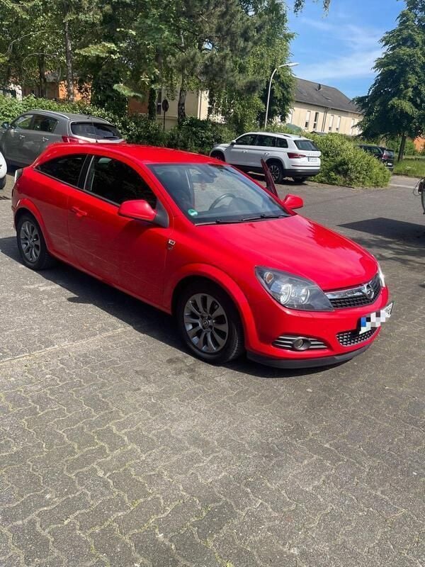 Gebraucht 2010 Opel Astra GTC Coupé | 1.250 € - Bild 1/4