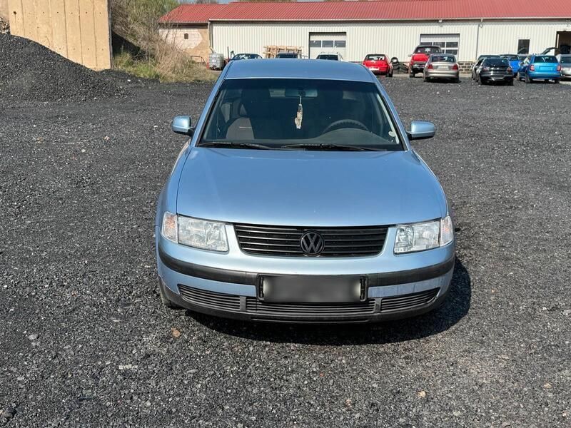 Blau Gebraucht 1997 VW Passat Limousine | 500 € (Guter Preis) - Bild 1/4