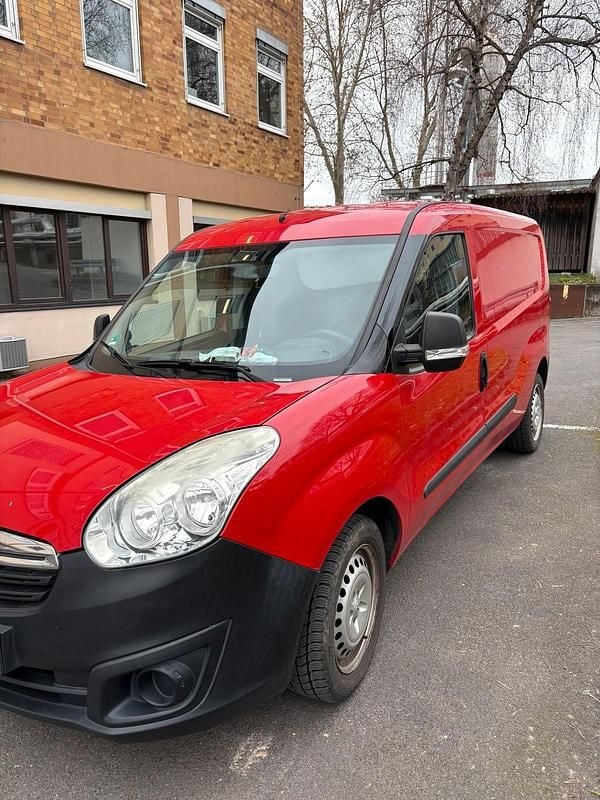 Gebraucht Opel Combo 95 PS (69 kW) 2016 Rot Van / Kleinbus