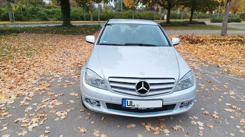 Gebraucht Mercedes C320 224 PS (164 kW) 2007 Silber Limousine