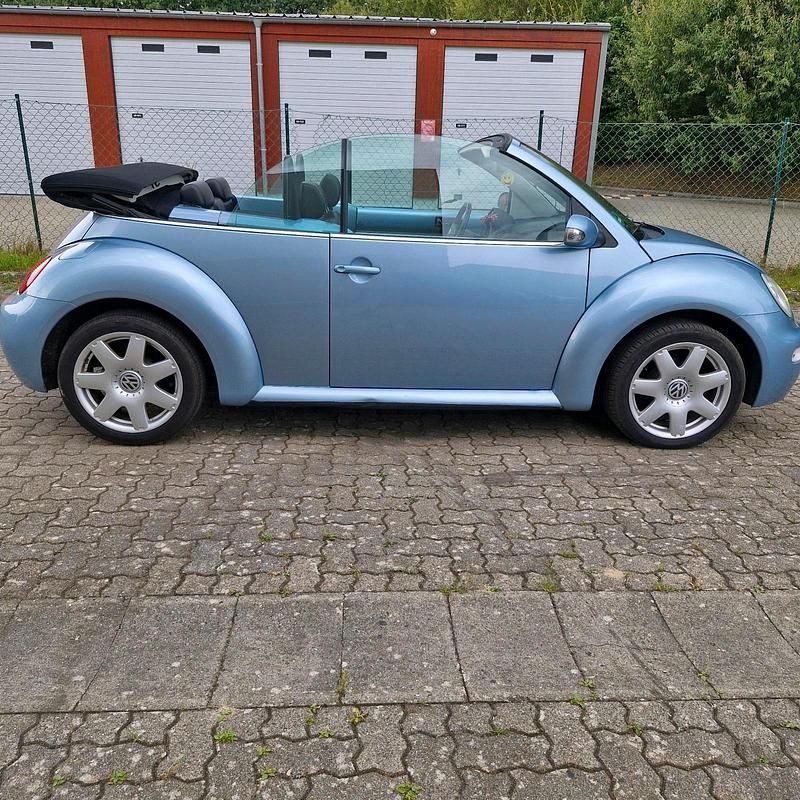 Gebraucht VW New Beetle 101 PS (74 kW) 2004 Blau Kleinwagen