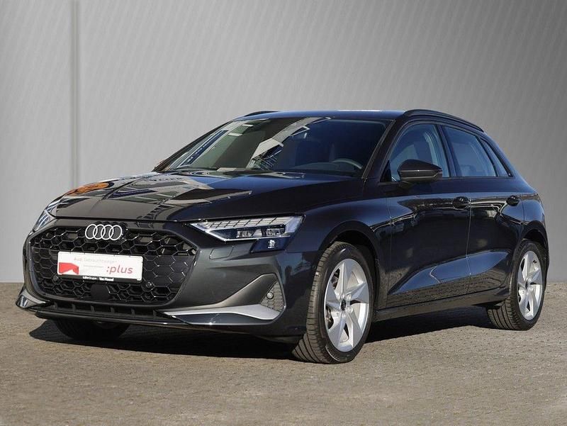 Gebraucht Audi A3 Advanced Plus 150 PS (110 kW) 2025 Manhattangrau metallic Limousine
