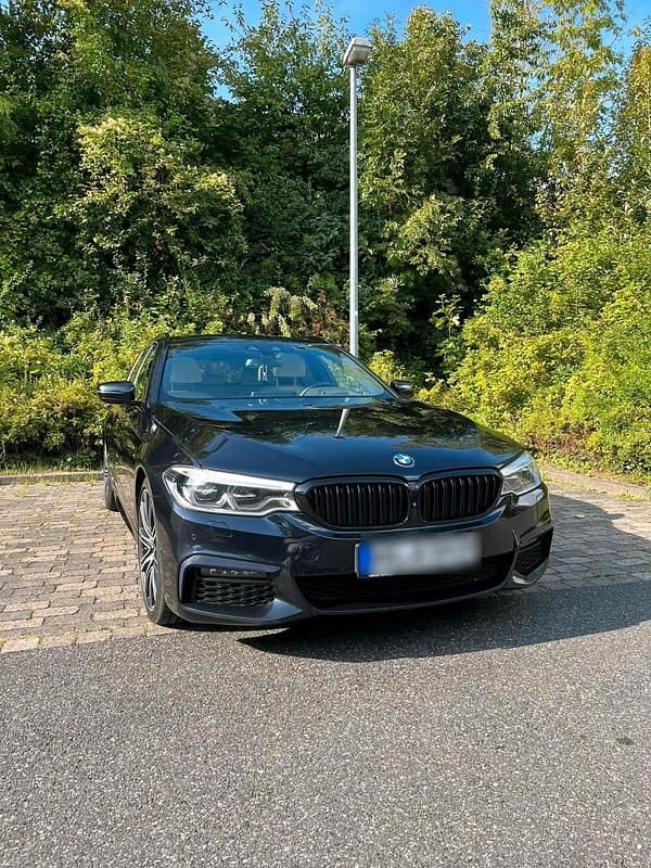 Blau Gebraucht 2019 BMW 540 M Sport Kombi | 24.599 € (Guter Preis) - Bild 1/4