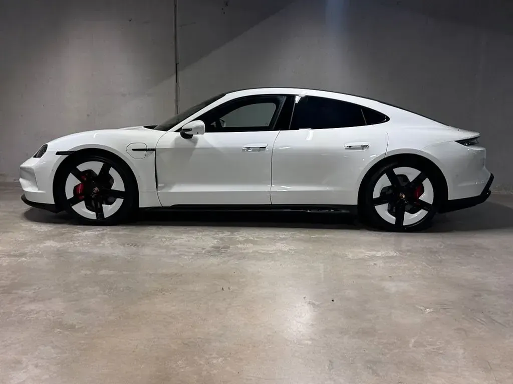 Neu Porsche Taycan GTS 514 kW (700 PS) 2025 Weiß Limousine