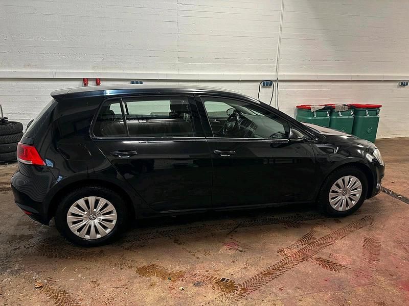Gebraucht VW Golf VII 86 PS (63 kW) 2013 Schwarz Kleinwagen