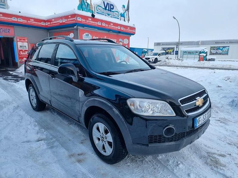 Schwarz Gebraucht 2008 Chevrolet Captiva LS SUV | 5.790 € (Fairer Preis) - Bild 1/4