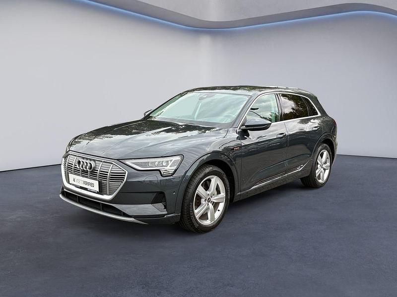 Manhattangrau metallic Gebraucht 2022 Audi e-tron Advanced Plus SUV | 28.280 € (Fairer Preis) - Bild 1/4