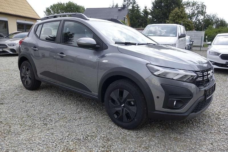 Grau Neu 2024 Dacia Sandero Stepway Kleinwagen | 16.990 € (Fairer Preis) - Bild 1/4