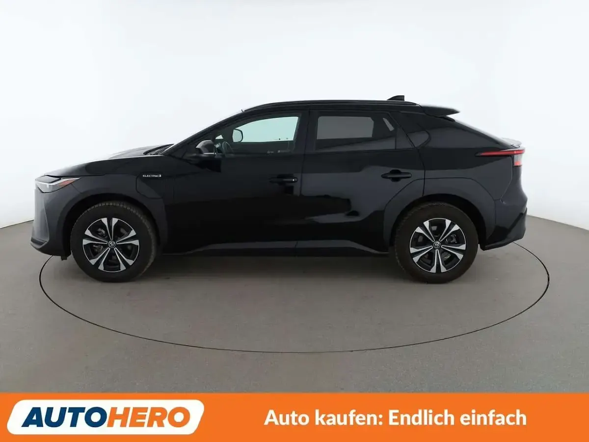 Gebraucht Toyota bZ4X 150 kW (204 PS) 2023 Black onyx SUV