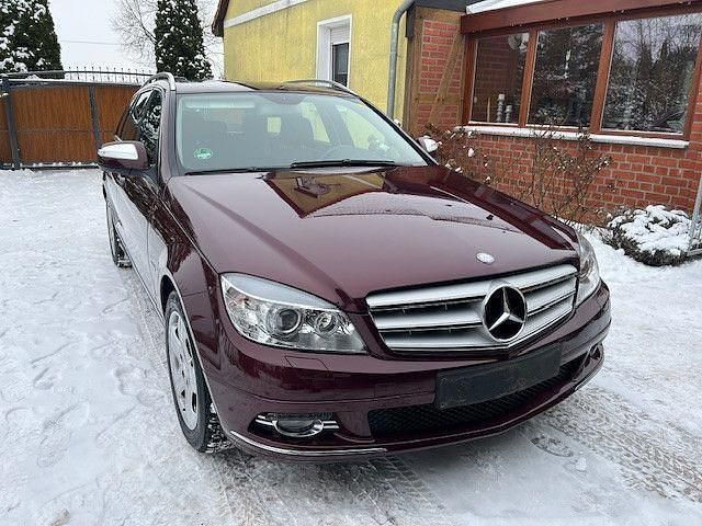Rot Gebraucht 2007 Mercedes C200 Avantgarde Kombi | 10.990 € (Teuer) - Bild 1/4