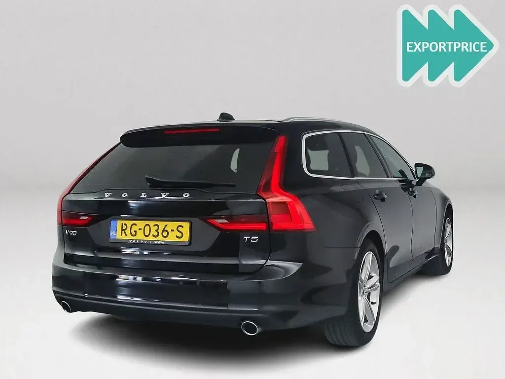 Gebraucht Volvo V90 Momentum 256 PS (188 kW) 2016 Schwarz Kombi