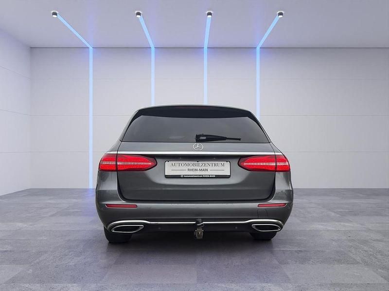 Gebraucht Mercedes E200 Avantgarde 150 PS (110 kW) 2018 Grau Kombi