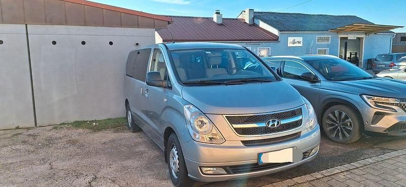 Silber Gebraucht 2011 Hyundai H-1 Van | 11.500 € (Teuer) - Bild 1/4