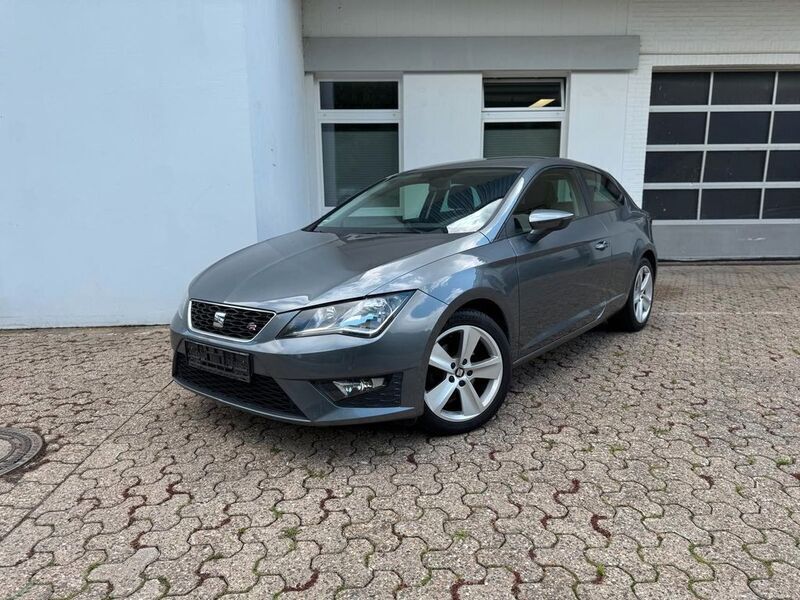Grau Gebraucht 2014 Seat Leon SC FR Kleinwagen | 8.880 € (Fairer Preis) - Bild 1/4