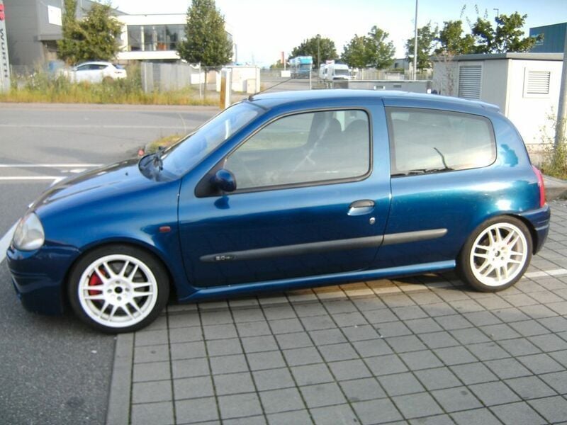 Blau Gebraucht 2002 Renault Clio II R.S. Limousine | 6.950 € (Fairer Preis) - Bild 1/4