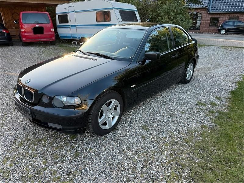 Schwarz Gebraucht 2002 BMW 316 Compact Kleinwagen | 750 € (Guter Preis) - Bild 1/4