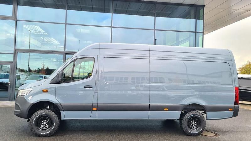 Neu Mercedes Sprinter 190 PS (139 kW) 2025 Grau Van