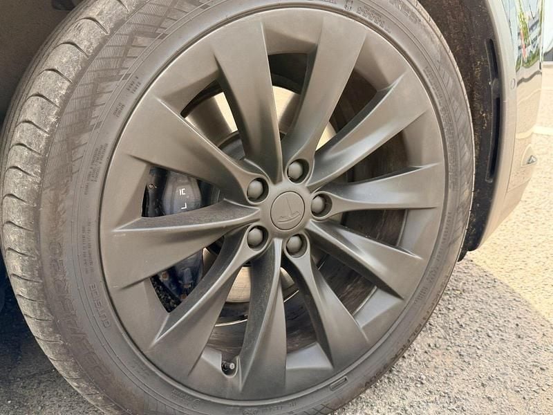 Second-hand Tesla Model X 386 kW (525 CP) 2017 Negru SUV