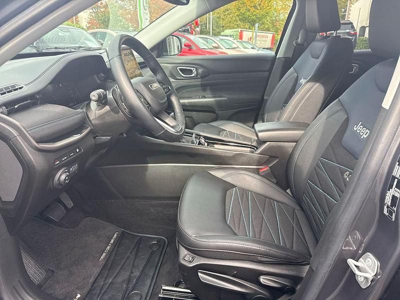 Gebraucht Jeep Compass Limited 241 PS (177 kW) 2023 Grau SUV